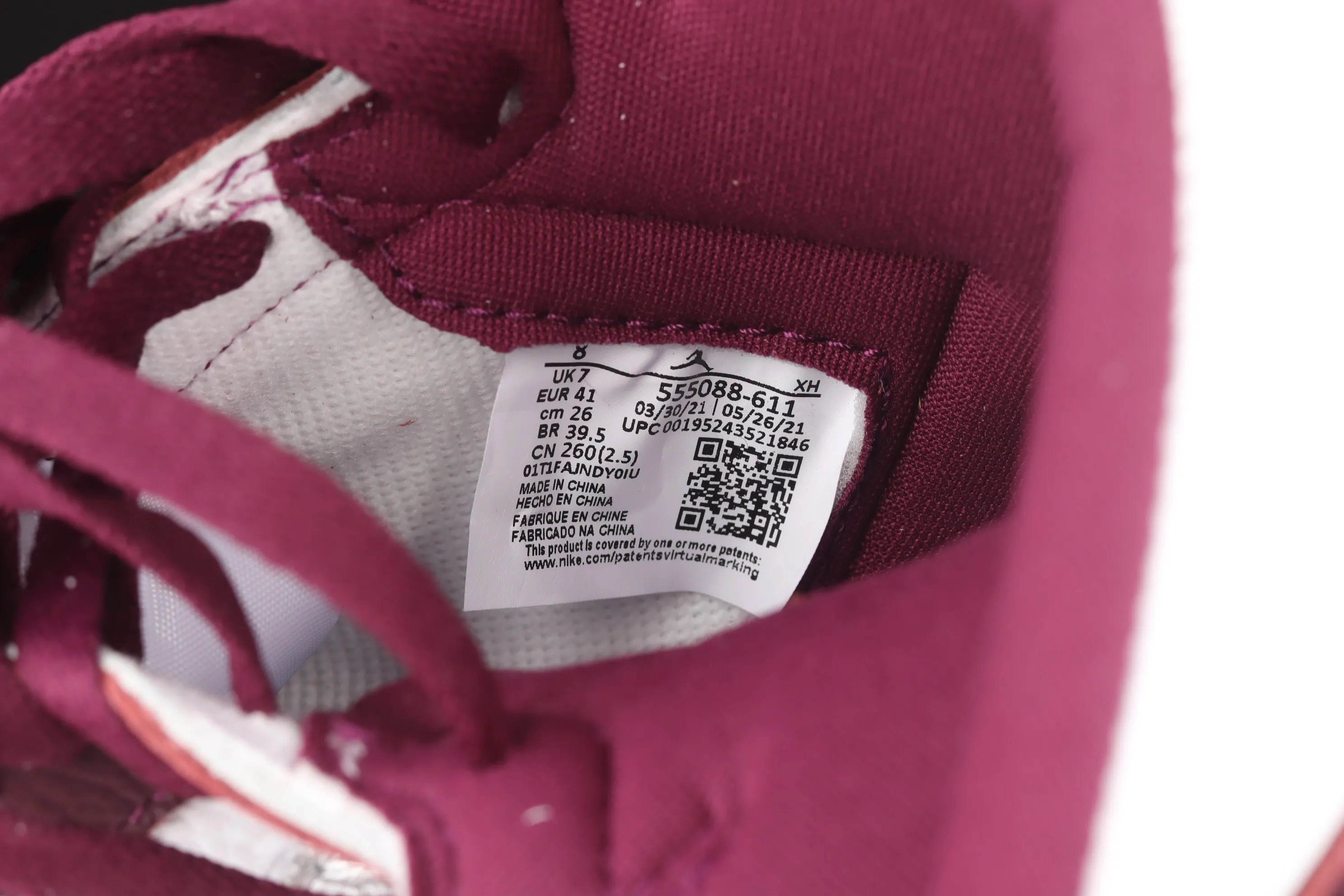 All categories Air Jordan Jordan series basketball shoes Air Jordan 1 High L version Air Jordan 1 Retro High OG "Bordeaux" AJ1 Joe 1 Bordeaux Burgundy high-top basketball shoes 555088-611